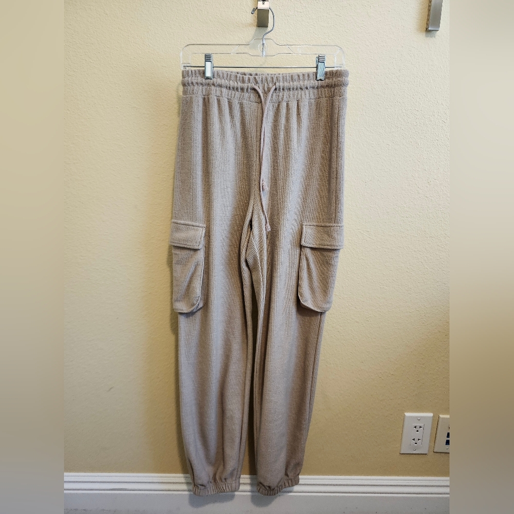 Forever 21 Baggy Ribbed Cargo Style Joggers